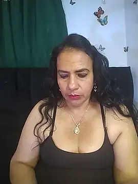 AlexaNovoa  online show from May 20, 1:57 am