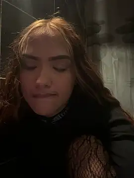 iamsara 21 online show from May 26, 4:56 am
