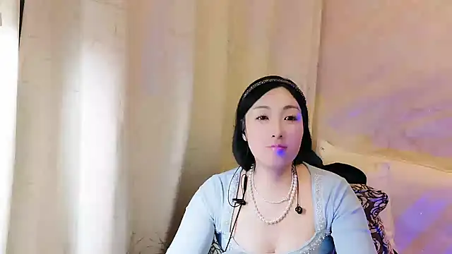 Rachel-6600 online show from May 9, 2:30 pm