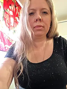 Irina3718 online show from May 9, 11:23 am