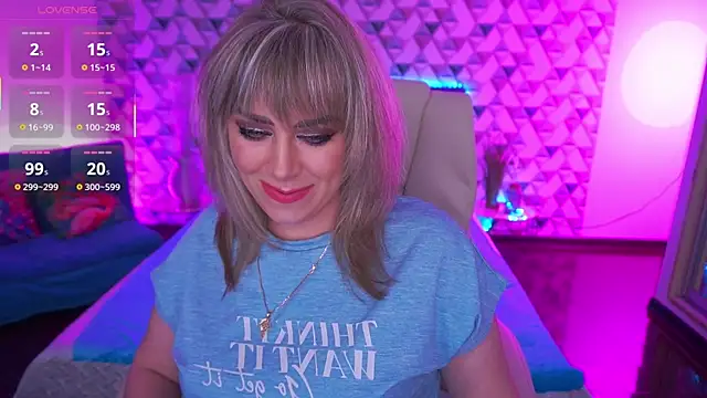 CandyLadyyy online show from May 26, 9:03 pm