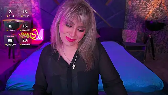 CandyLadyyy online show from March 20, 10:03 pm