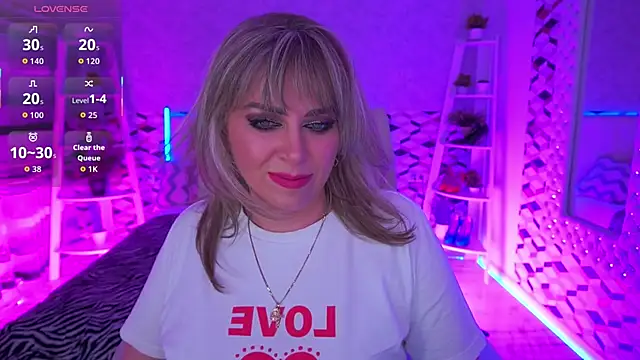 CandyLadyyy online show from May 25, 8:52 pm