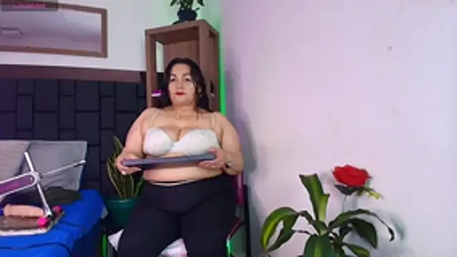 EllenaBoobs  online show from May 5, 3:31 am