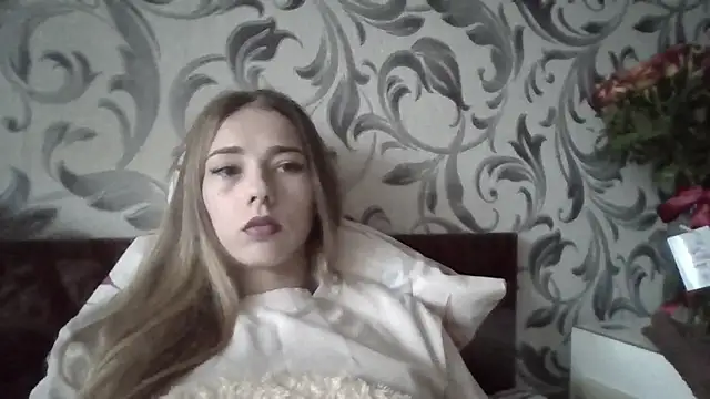 Snapshot of Loveyy_Doveyy chatting on September 23, 1:09 pm Loveyy Doveyy online show from September 23, 1:09 pm