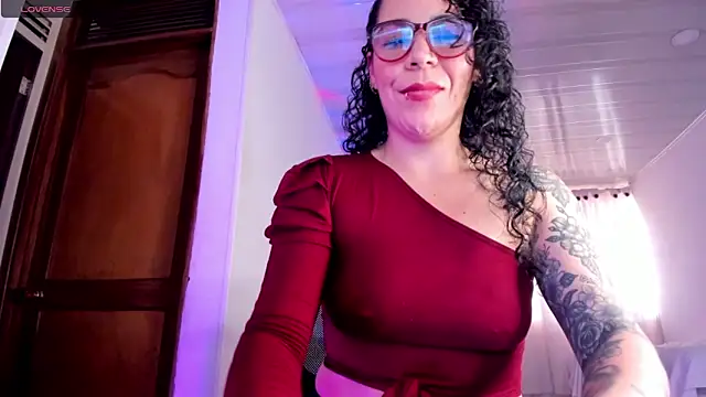 mia velvet1 online show from May 25, 3:33 pm