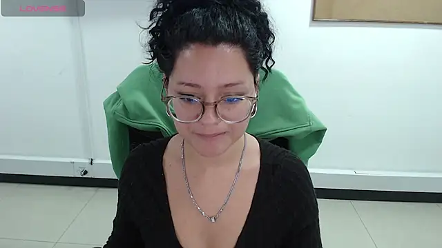 jenn cg online show from March 18, 9:53 pm