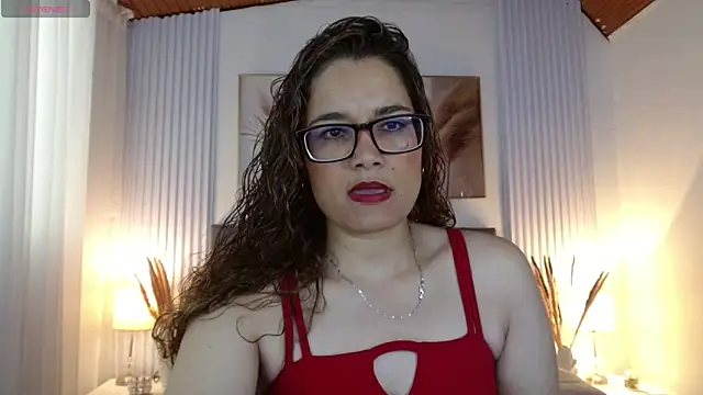 Rose Thompson1 online show from May 19, 1:40 pm