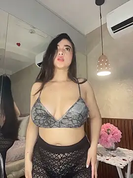 alisonnwalker2025 online show from March 3, 1:06 pm