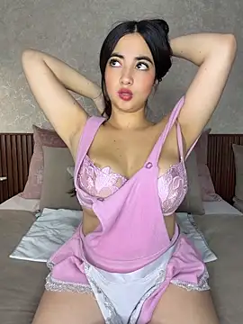 alisonnwalker2025 online show from May 20, 12:24 pm