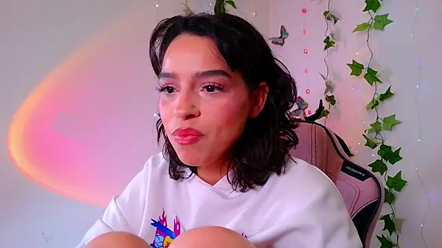 amyheaven  online show from September 22, 12:53 am