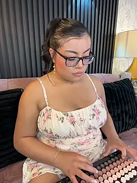 Alexa Madisson online show from May 7, 7:28 pm