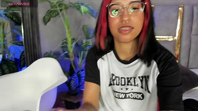 Karin Ks online show from May 26, 3:17 am