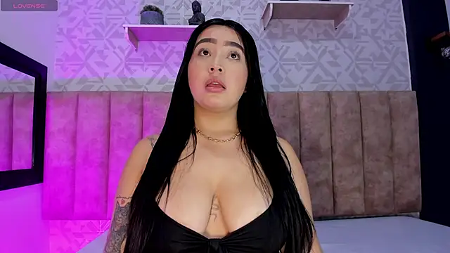 MelinaCruz online show from October 13, 4:15 am