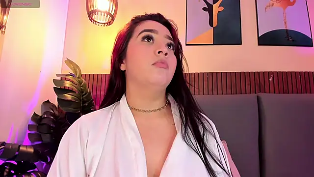 MelinaCruz online show from May 23, 2:21 am