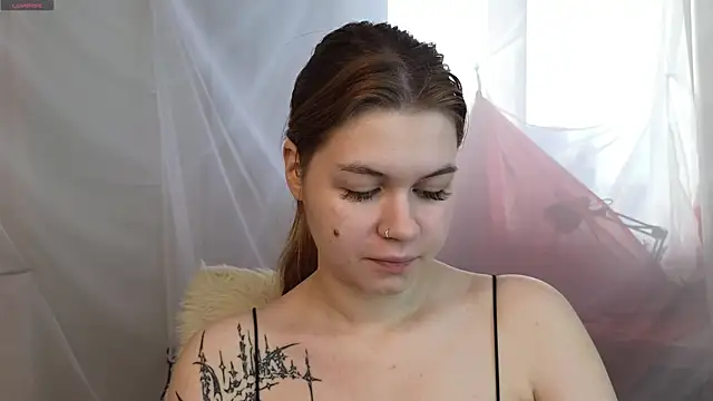 LucilleGlover online show from October 3, 3:33 am