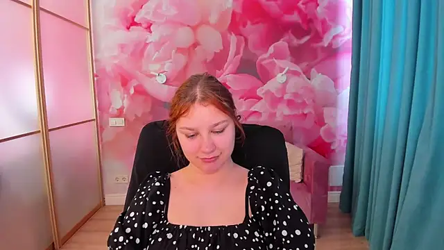 AngelinaLow online show from May 25, 11:31 am