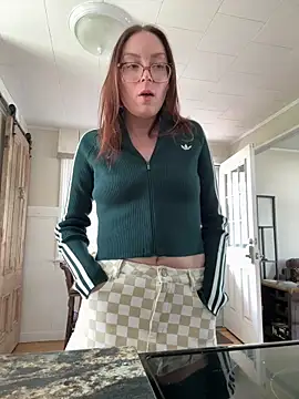 SpaceCowWhore online show from May 5, 6:22 pm