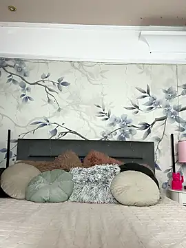 Cute kitty- online show from January 7, 10:13 pm