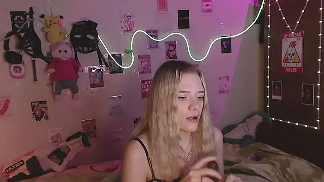 Your Horny Friends online show from November 3, 2:32 pm