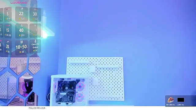 Alice 26  online show from November 11, 1:52 pm