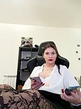 MeCherryy online show from February 6, 7:39 pm