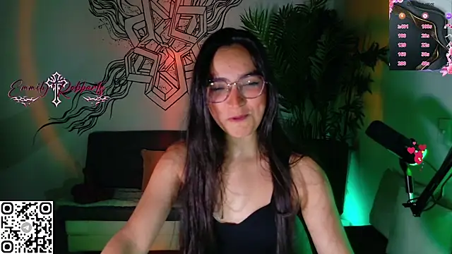 Emmi Roberts online show from May 12, 11:55 pm