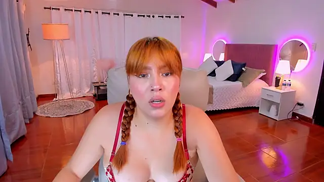 Snapshot of karla_hill_28 chatting on September 17, 3:26 am karla hill 28 online show from September 17, 3:26 am
