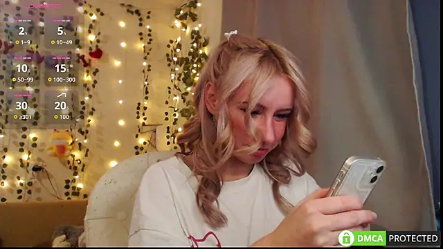 Snapshot of Mia__Kitty chatting on September 26, 6:49 pm Mia Kitty online show from September 26, 6:49 pm