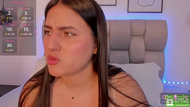 Hanna Evans   online show from May 24, 12:59 pm