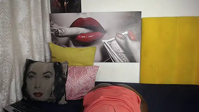 blackrose001 online show from February 24, 9:35 pm