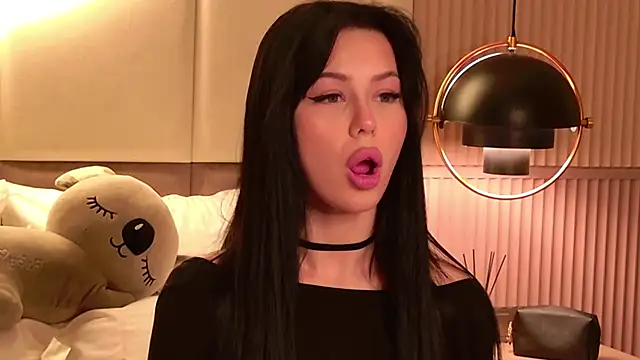 Leya Foxhall online show from November 18, 11:22 am