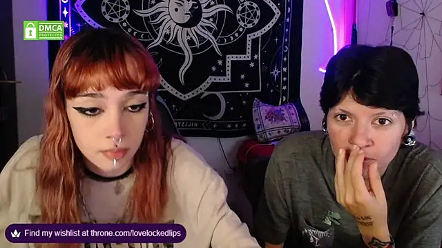 lovelockedlips online show from October 15, 4:37 am