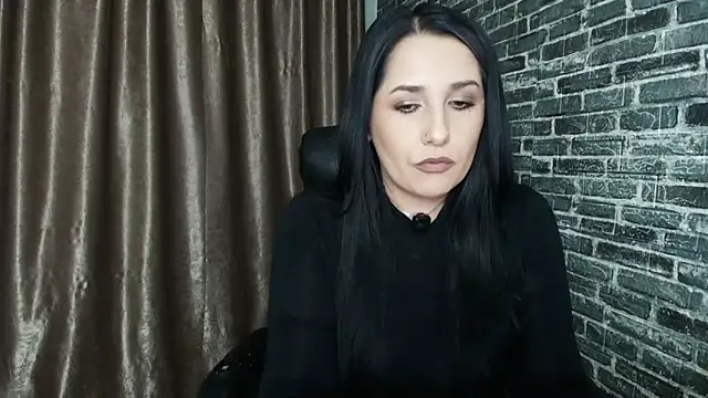 missdyaa online show from May 5, 8:12 pm