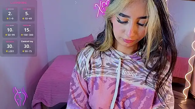 Malory tay1 online show from November 29, 7:18 pm