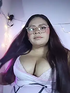 Trilyn25 online show from July 7, 1:08 am
