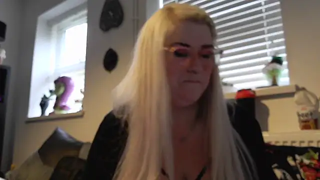 Sizzling Indie36 online show from October 13, 3:25 pm