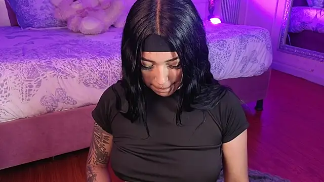 KatianPierce online show from May 5, 8:56 pm