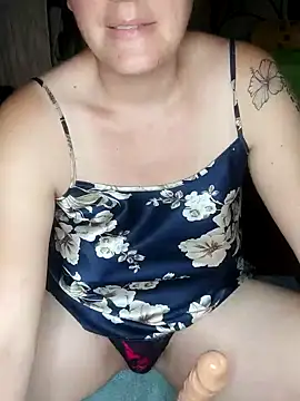 emiliemilf online show from October 12, 6:05 am