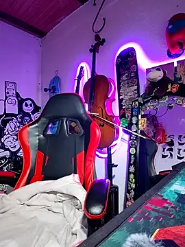 Sukychan  online show from November 12, 7:12 pm