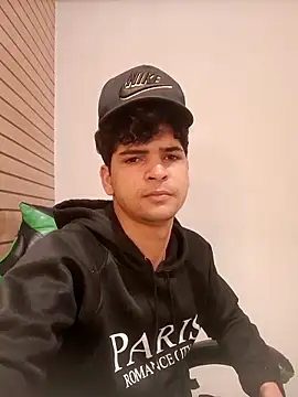 317894 online show from April 6, 8:43 pm