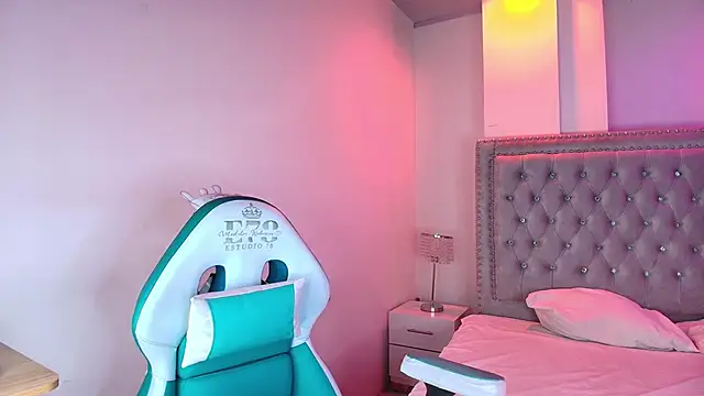 Lia adamsss online show from March 24, 3:23 am