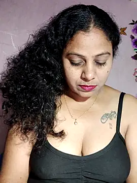 JENNIFERtamil online show from May 23, 6:17 pm