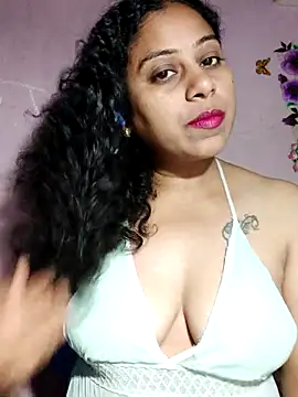 JENNIFERtamil online show from May 17, 6:51 pm