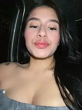 andrea gomes  online show from May 23, 6:34 am