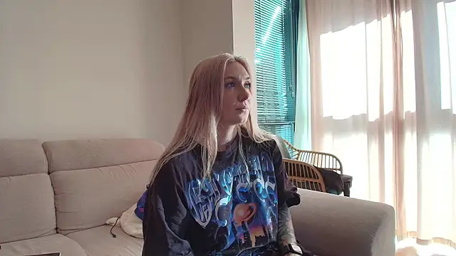 tattoobbgirl online show from May 26, 4:17 pm