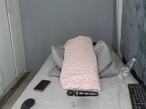 PREGGYGODESS online show from February 25, 8:24 am