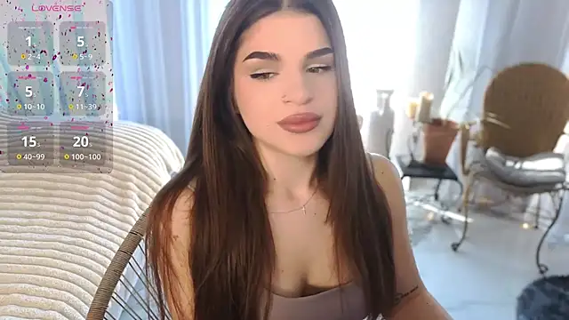 lili hotly online show from May 23, 5:28 am