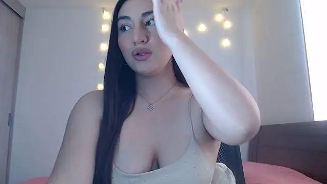 nalafoster online show from January 5, 8:45 pm