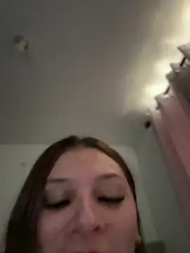 aliisonn  parker26 online show from November 9, 8:27 pm